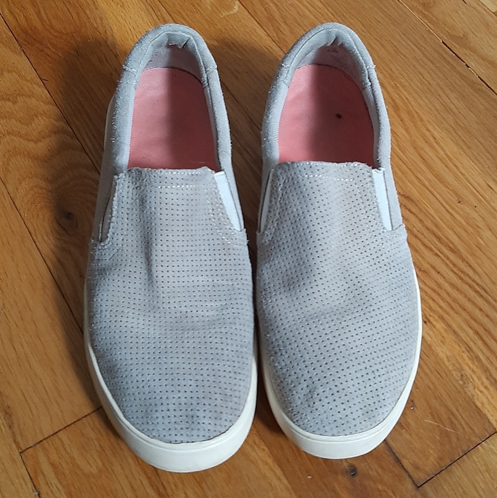 Suede slipons